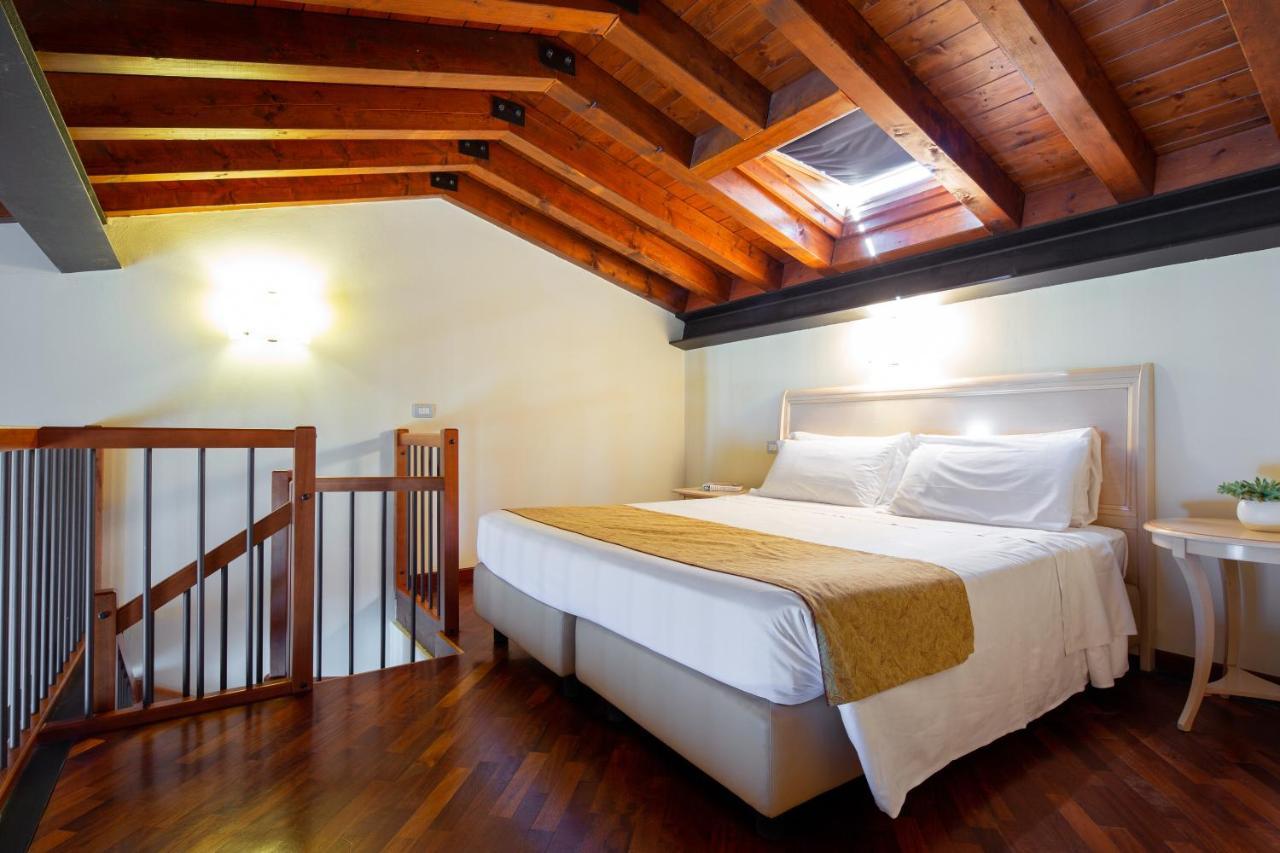 Domina Borgo Degli Ulivi - Garda Lake การ์โดเน ริเวียรา ภายนอก รูปภาพ