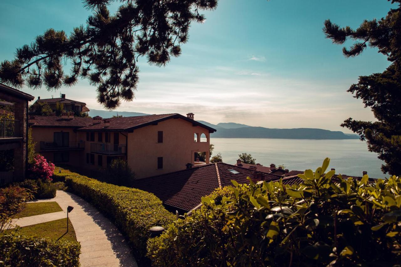 Domina Borgo Degli Ulivi - Garda Lake การ์โดเน ริเวียรา ภายนอก รูปภาพ